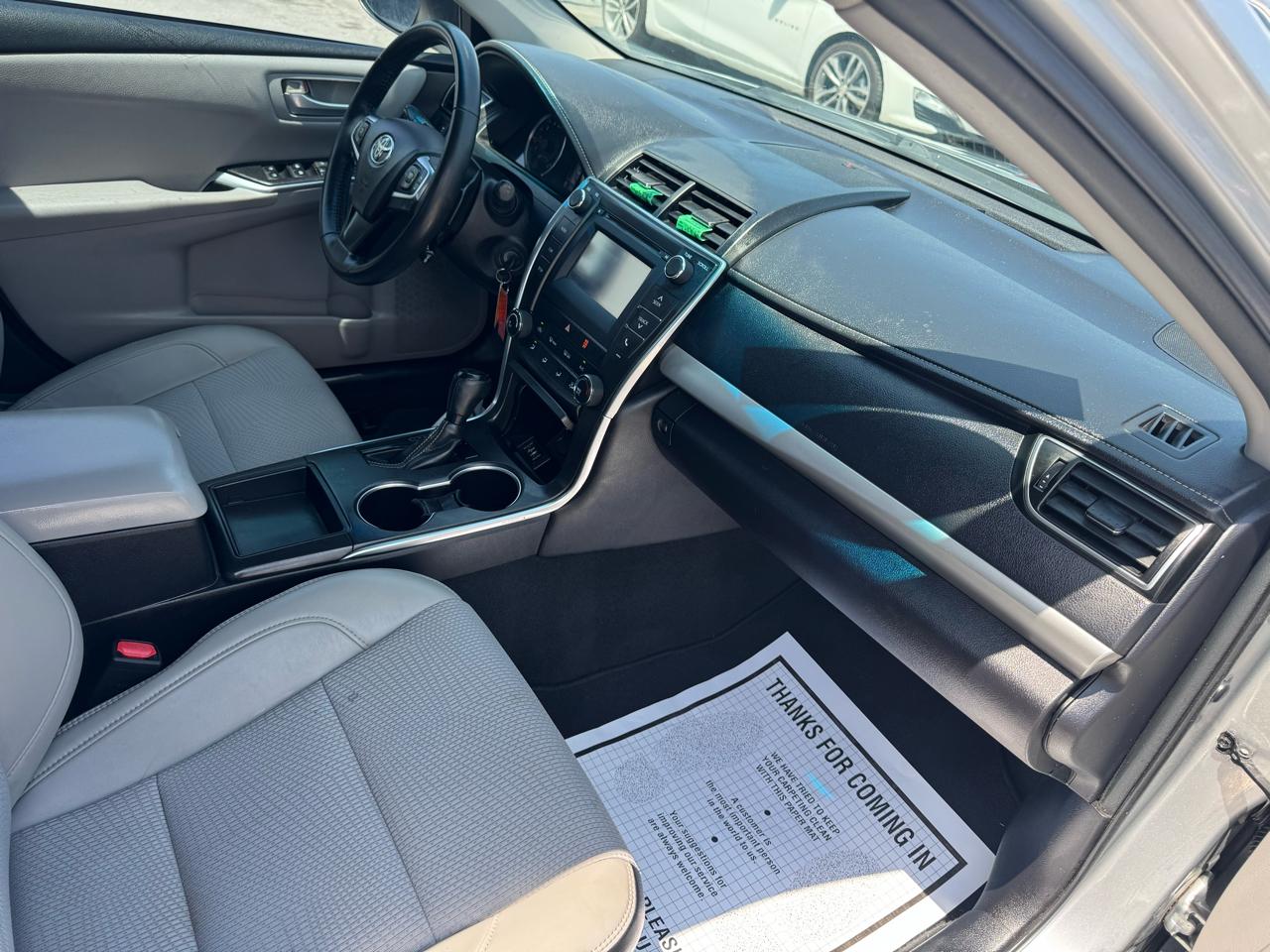 Toyota Camry 4dr Sdn I4 Auto SE w/Special Edition Pkg (Natl) 2016
