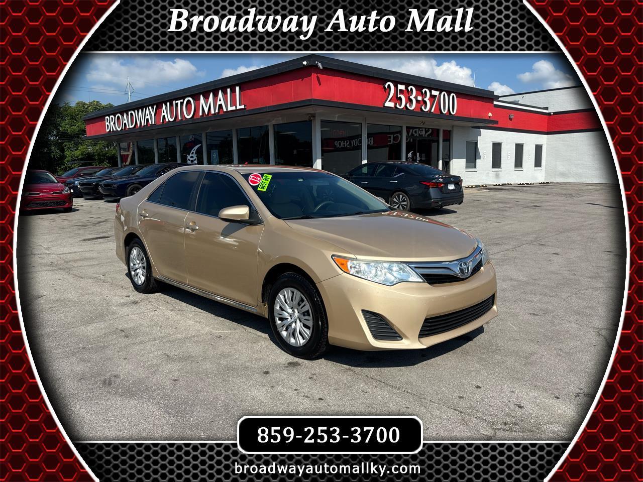 Toyota Camry 4dr Sdn LE Auto 2012