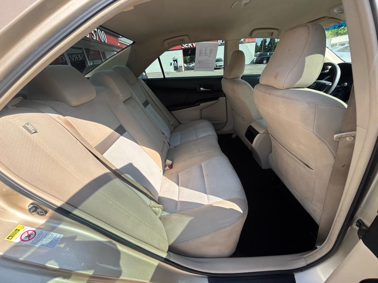 Toyota Camry 4dr Sdn LE Auto 2012