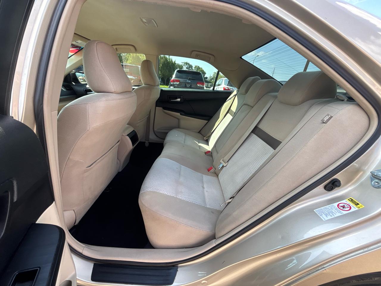 Toyota Camry 4dr Sdn LE Auto 2012
