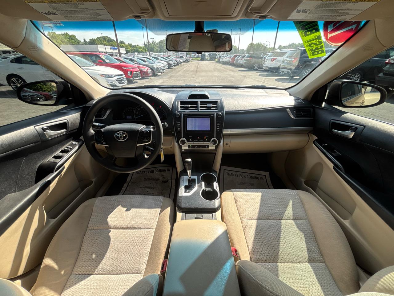 Toyota Camry 4dr Sdn LE Auto 2012