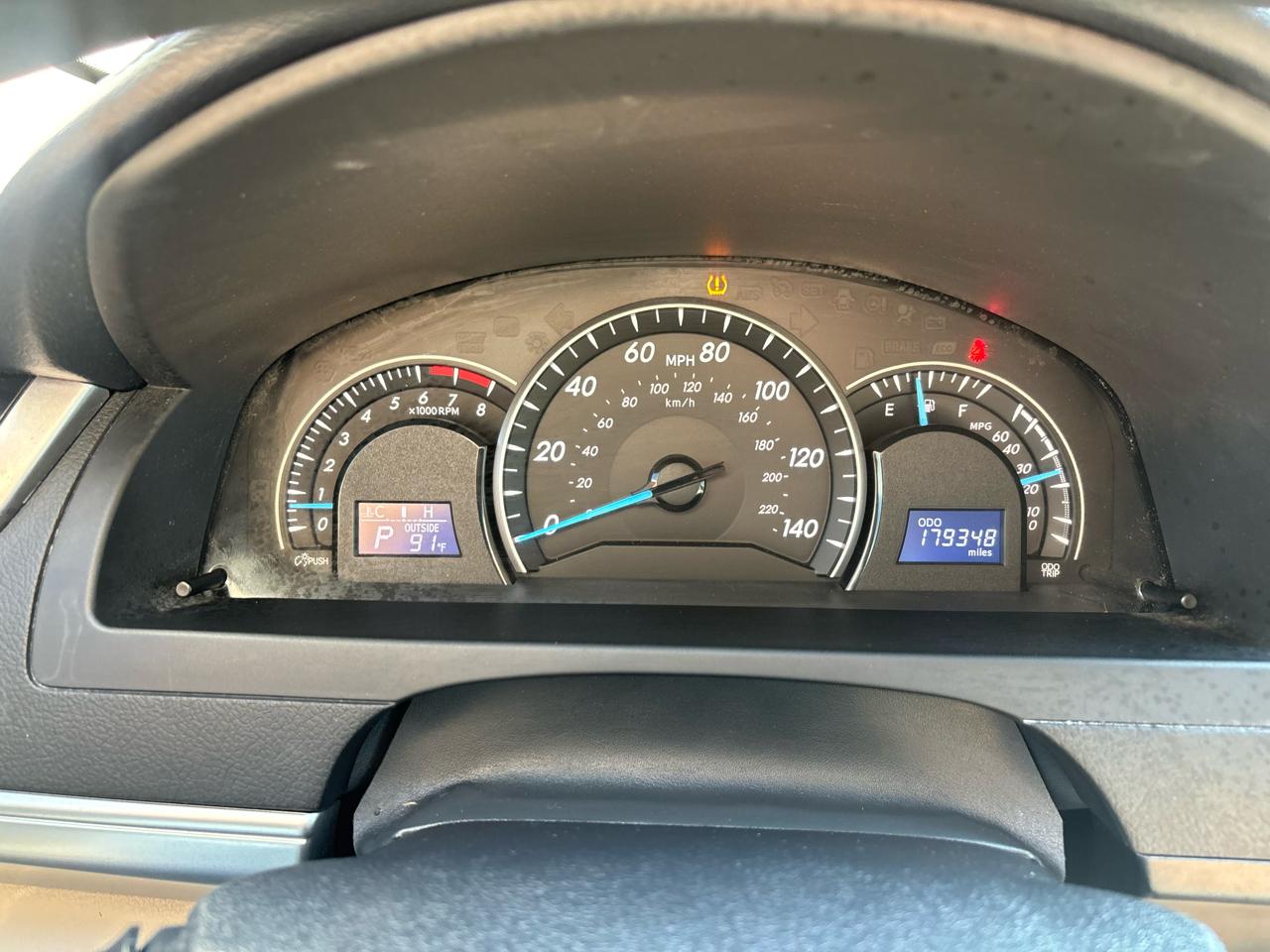 Toyota Camry 4dr Sdn LE Auto 2012