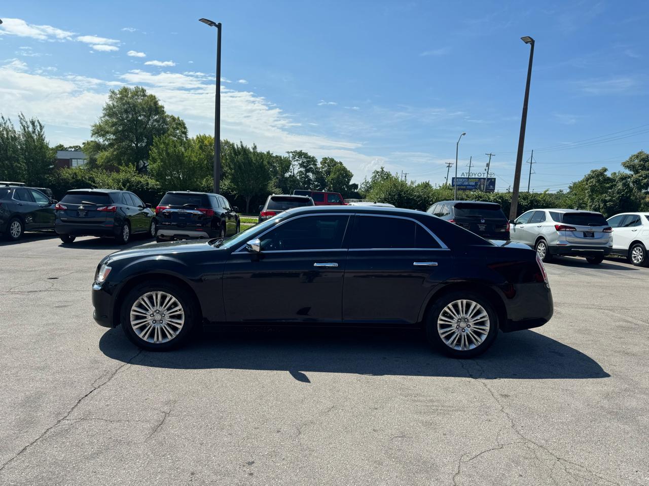 Chrysler 300 4dr Sdn 300C AWD 2013