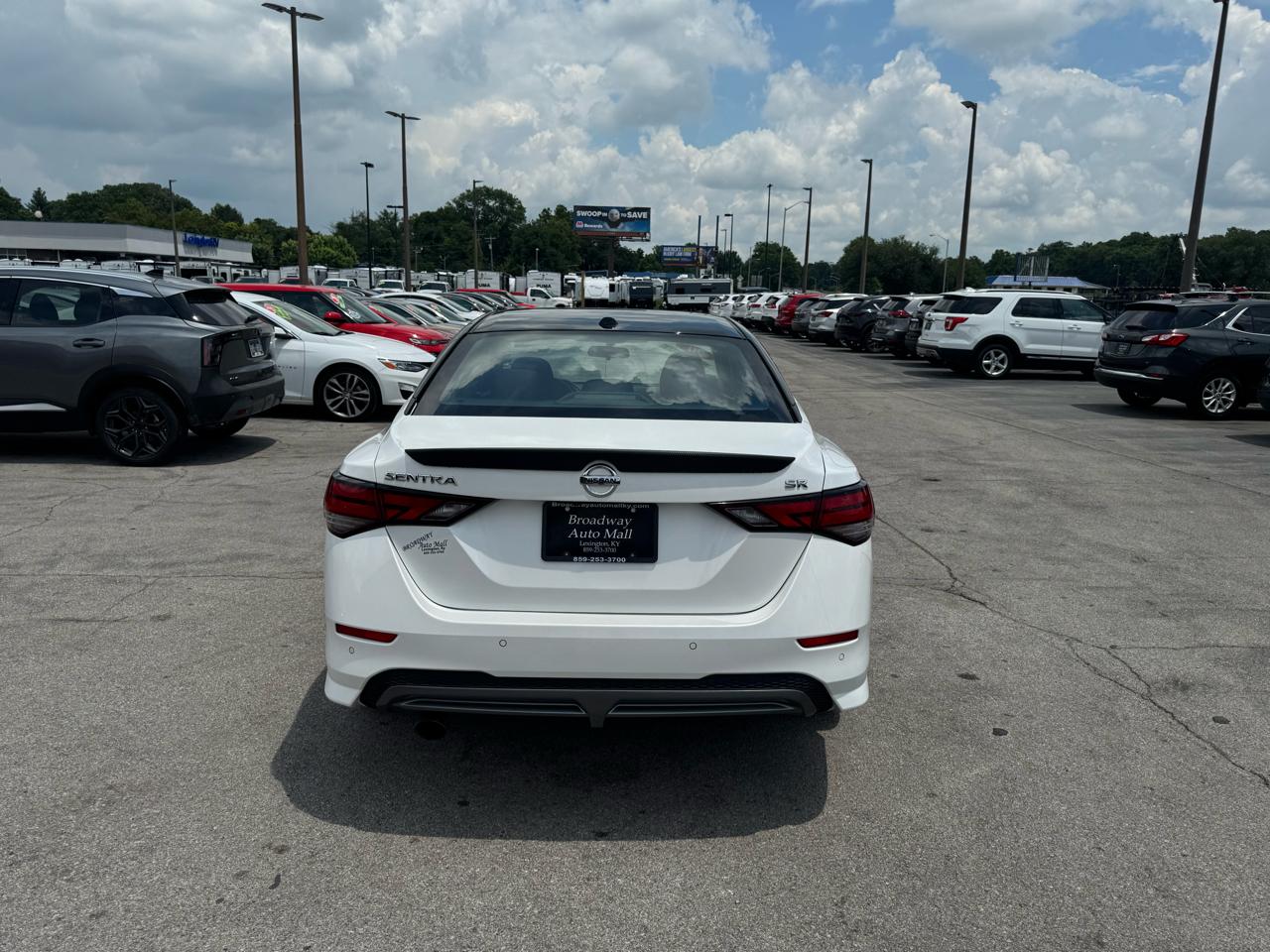 Nissan Sentra SR CVT 2020