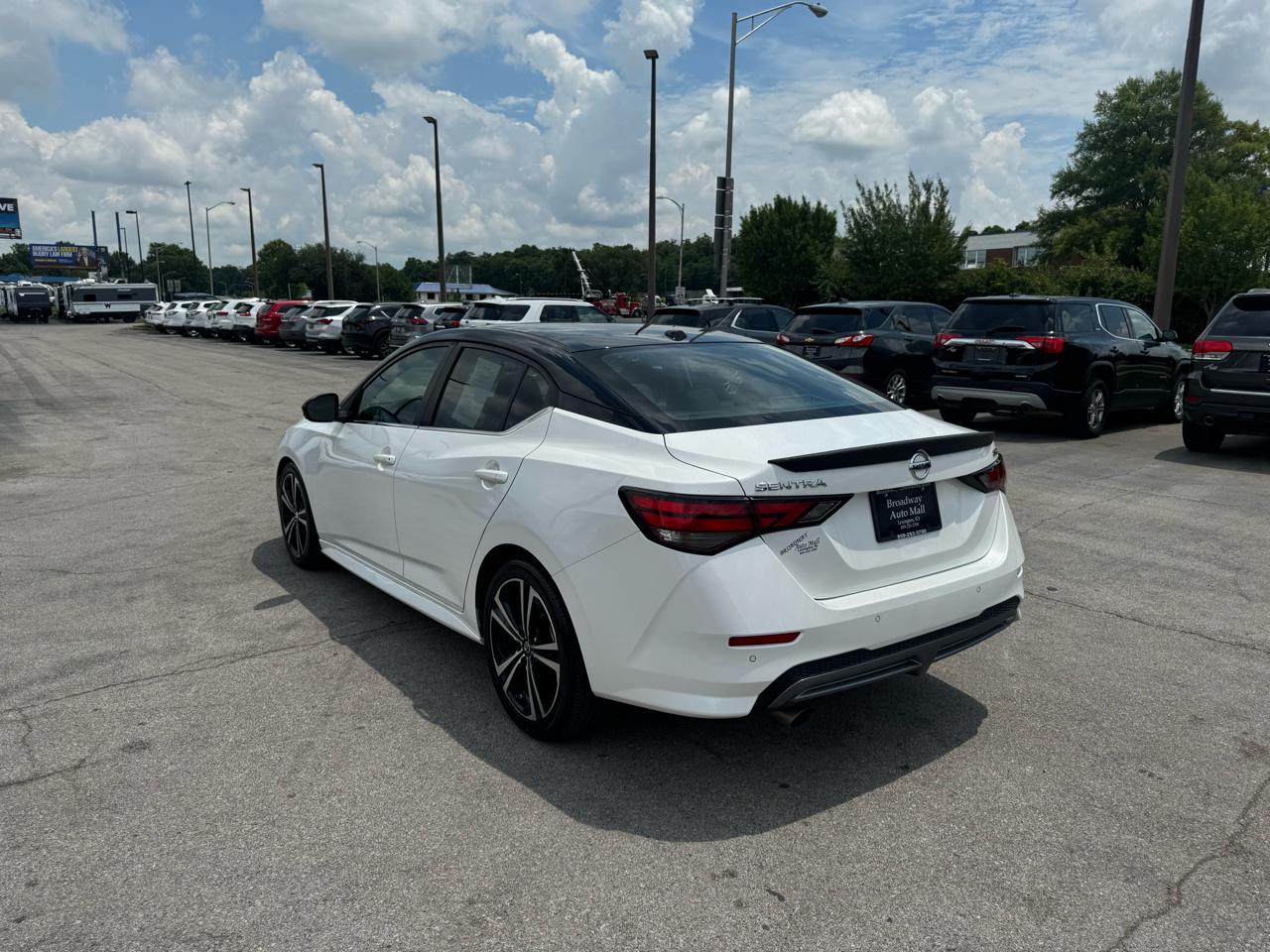 Nissan Sentra SR CVT 2020