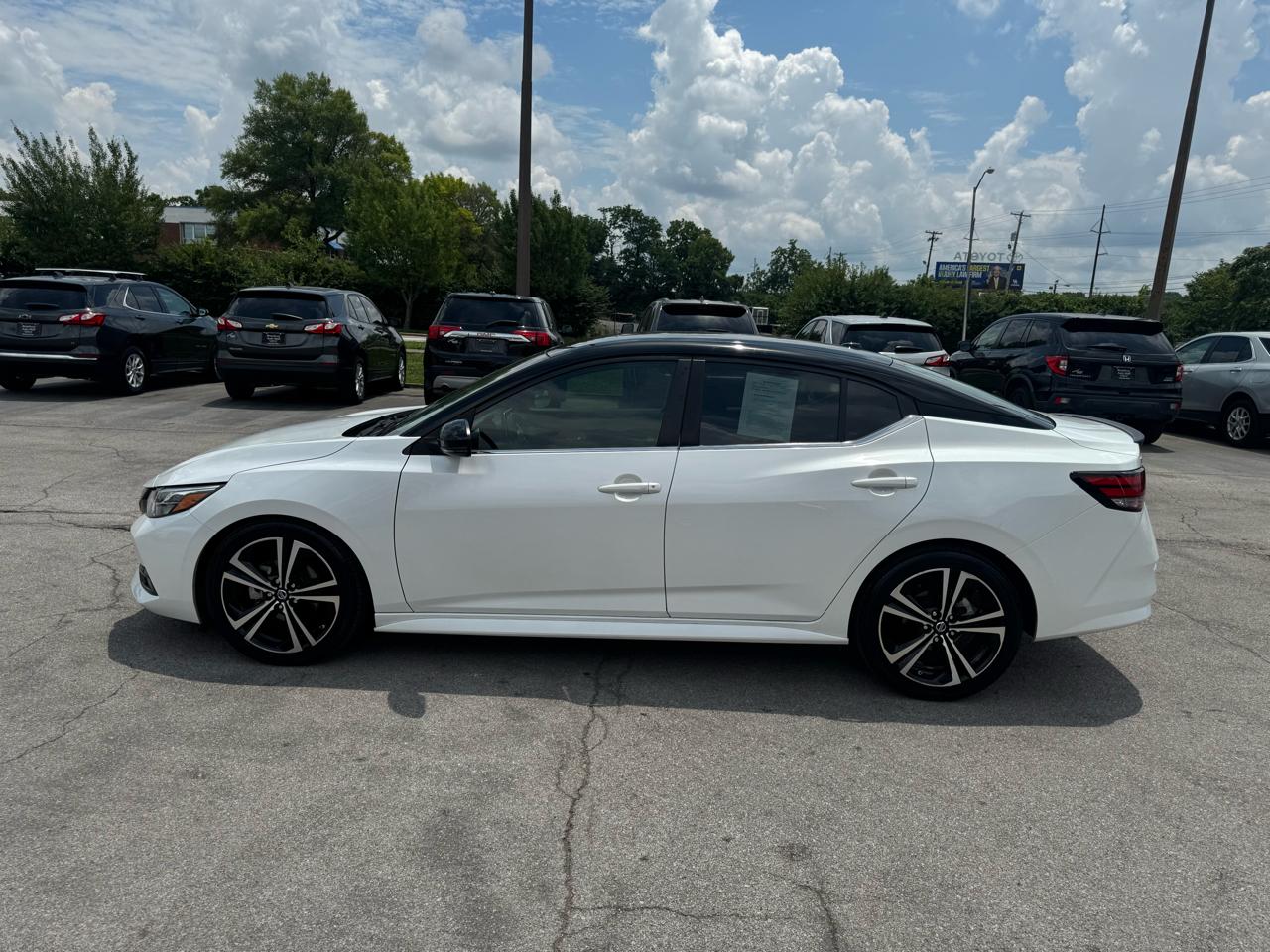 Nissan Sentra SR CVT 2020