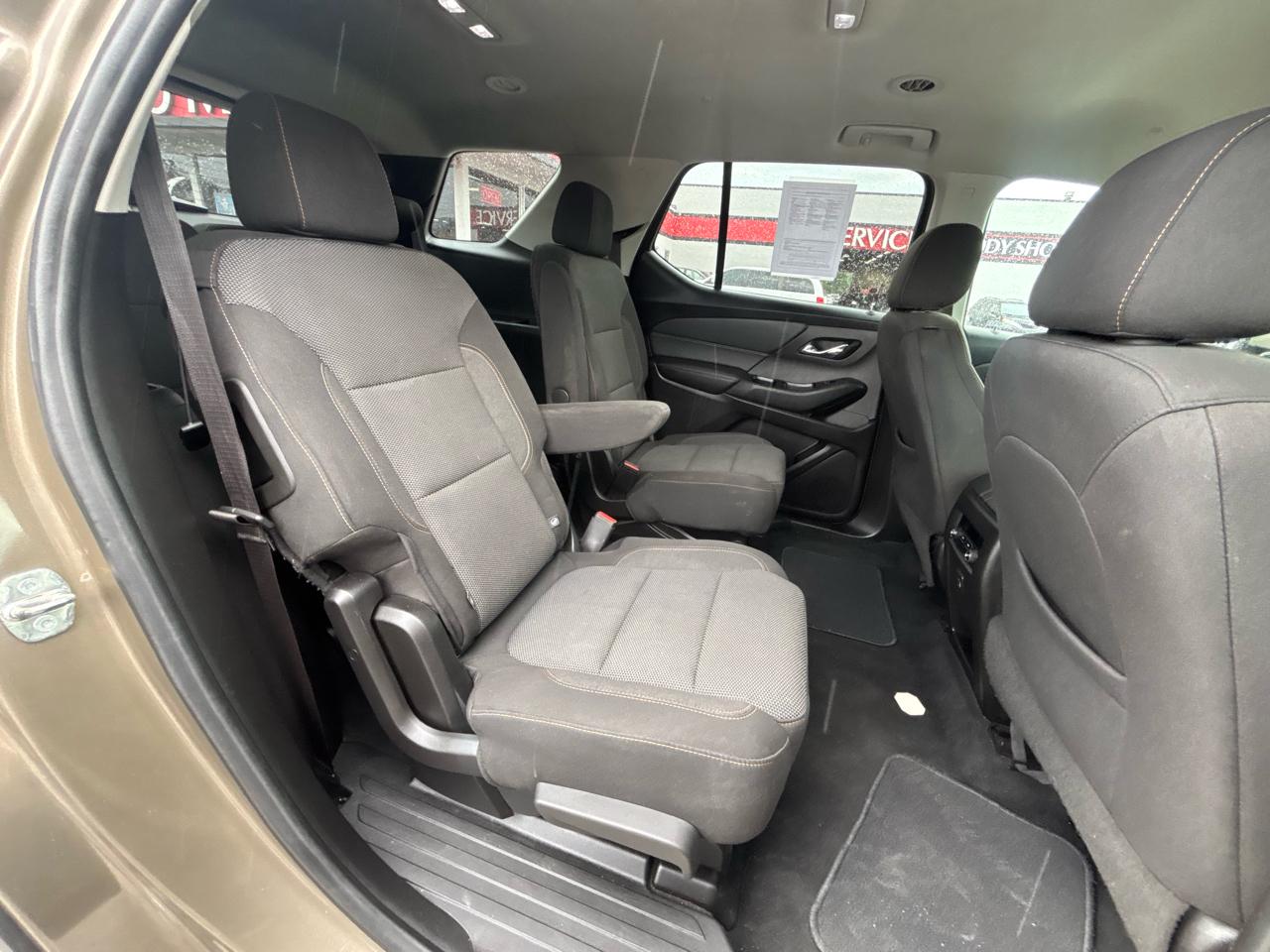 Chevrolet Traverse FWD 4dr LT Cloth w/1LT 2020