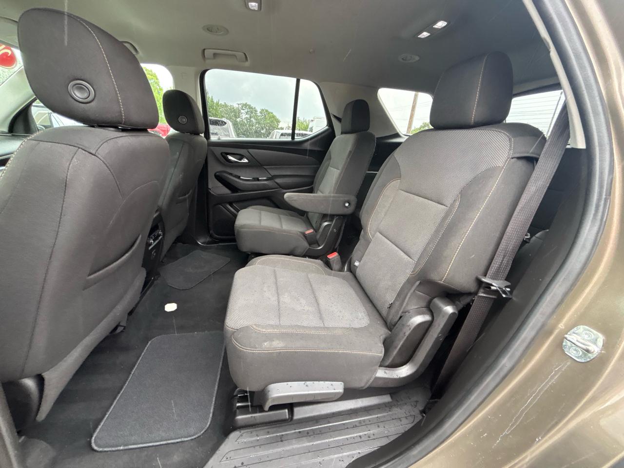 Chevrolet Traverse FWD 4dr LT Cloth w/1LT 2020