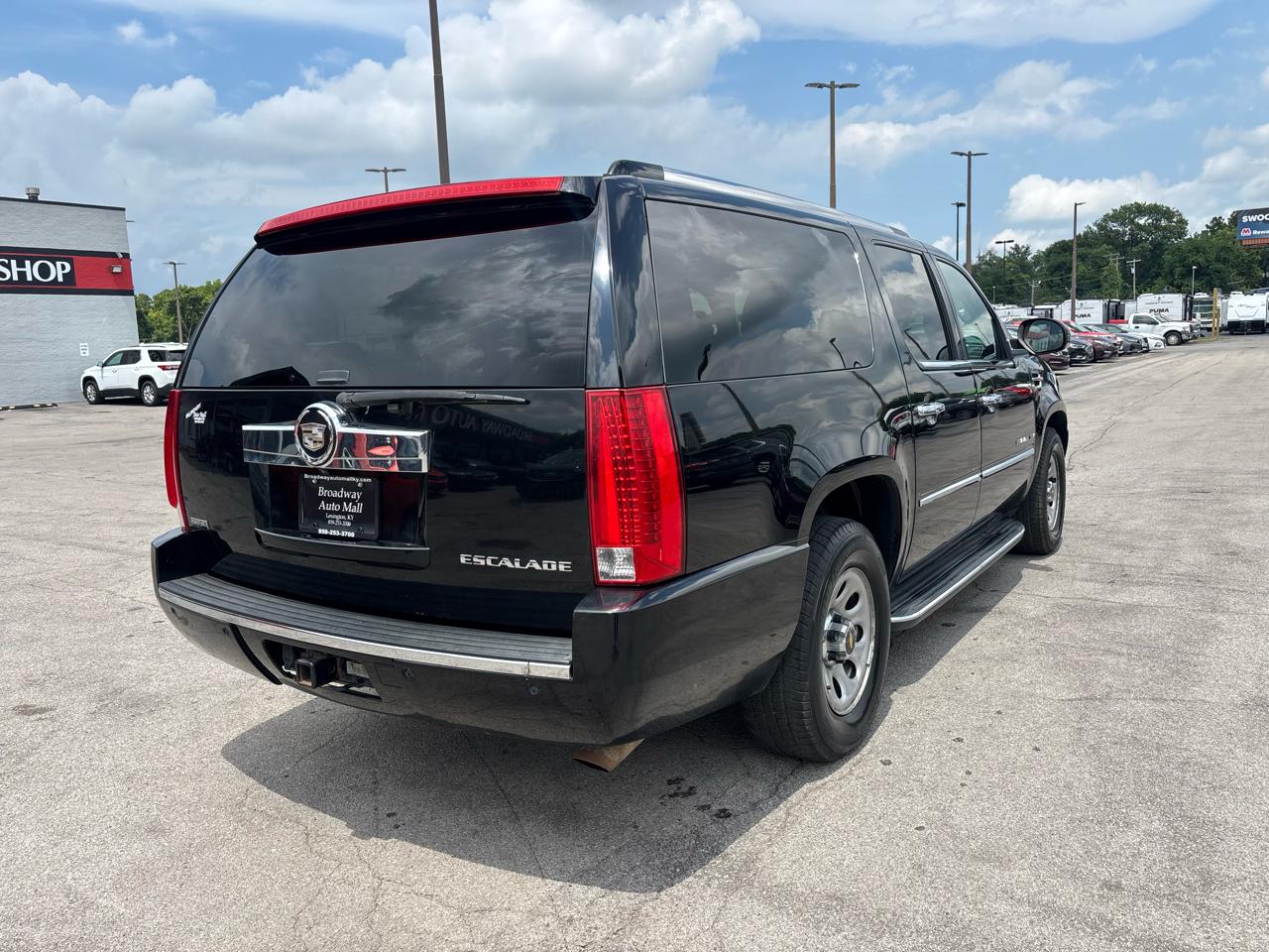 Cadillac Escalade ESV AWD 4dr Luxury 2011