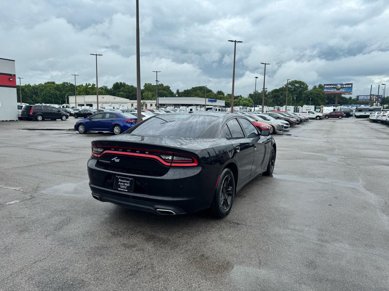 Dodge Charger 4dr Sdn SE RWD 2015