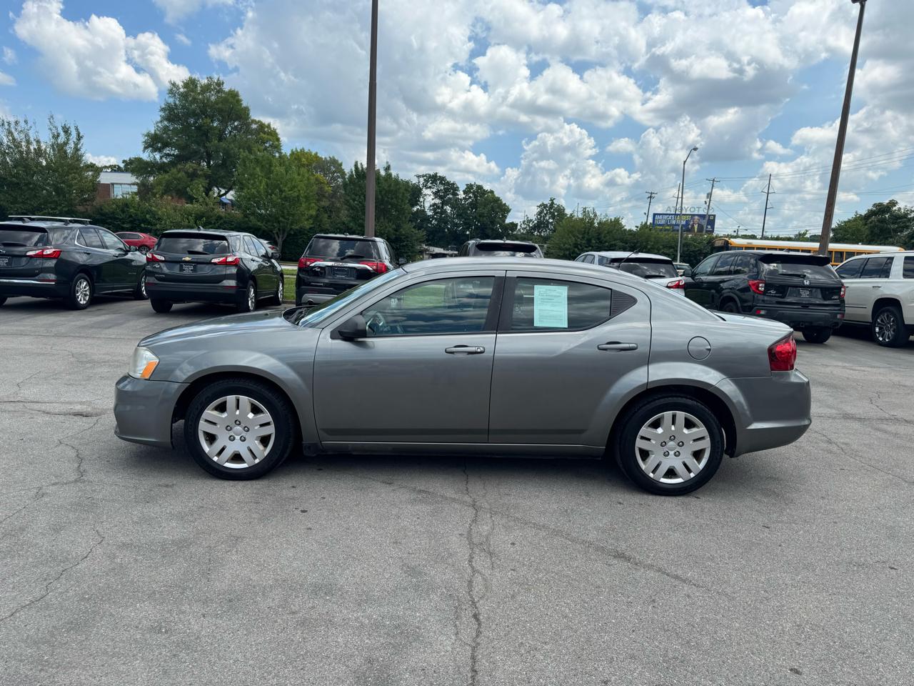 Dodge Avenger 4dr Sdn SE 2012