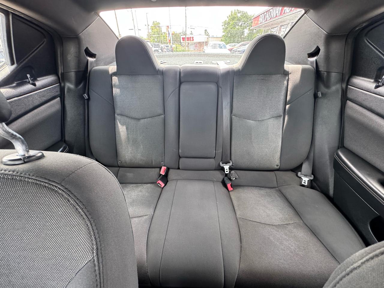 Dodge Avenger 4dr Sdn SE 2012