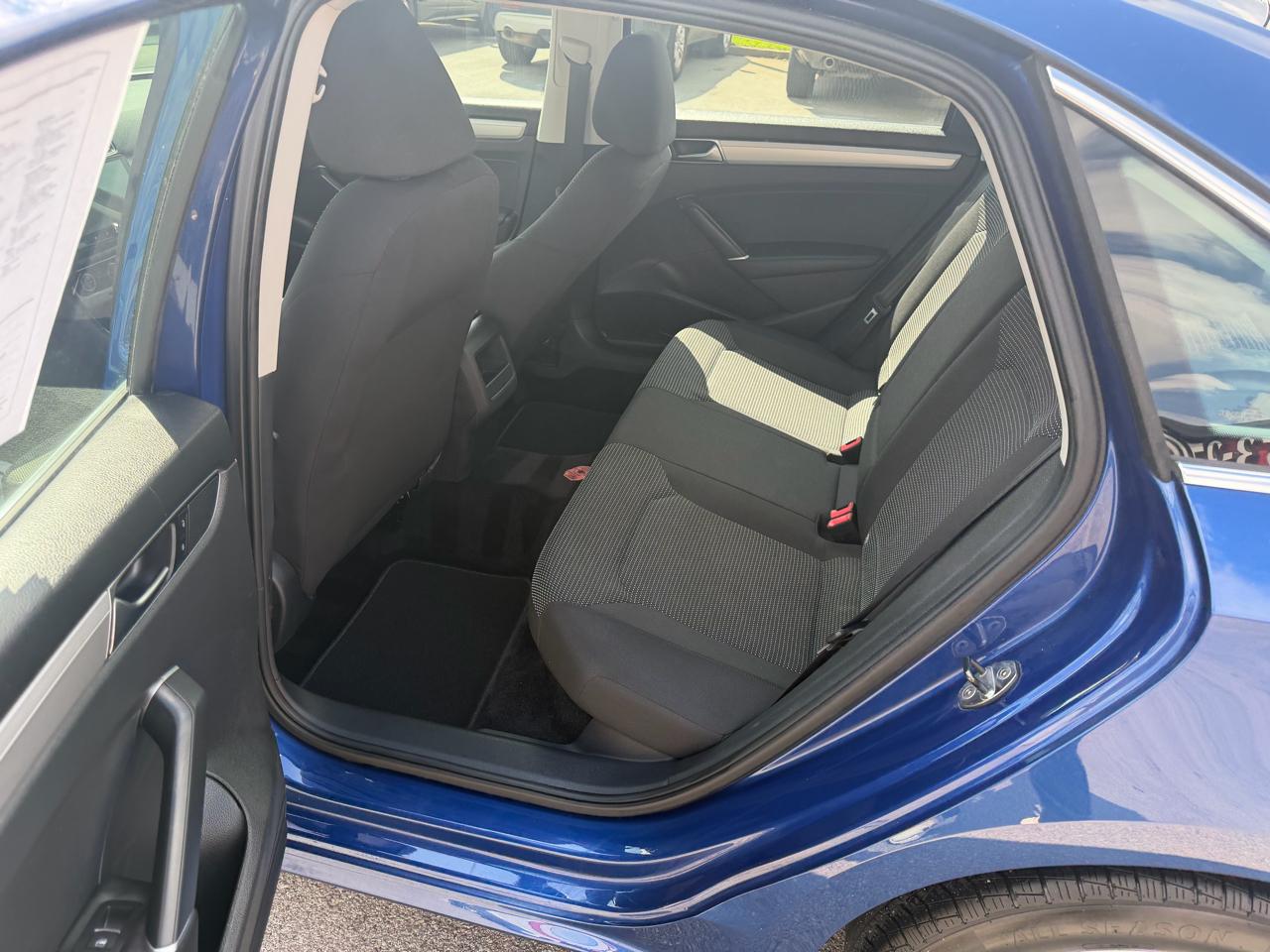 Volkswagen Passat 1.8T S Auto 2017