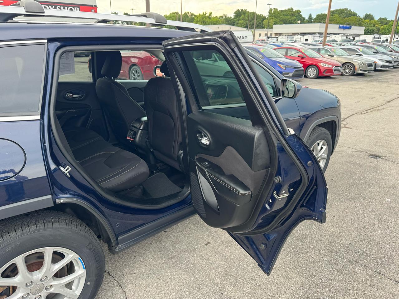 Jeep Cherokee 4WD 4dr Latitude 2015