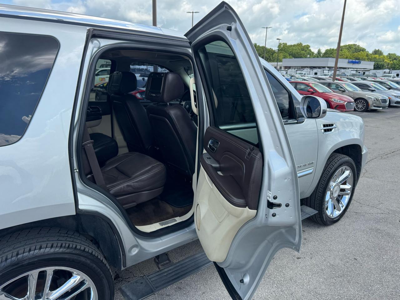 Cadillac Escalade AWD 4dr Platinum Edition 2012