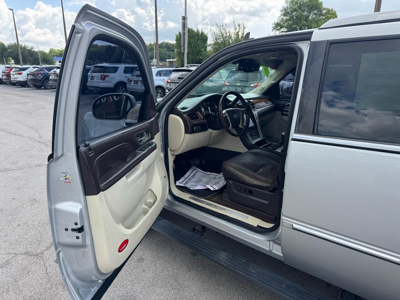 Cadillac Escalade AWD 4dr Platinum Edition 2012