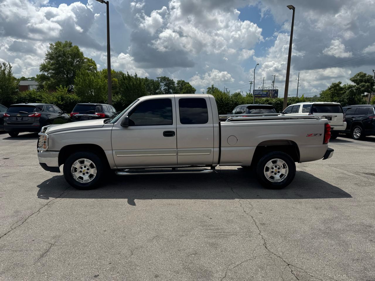Chevrolet Silverado 1500 4WD Ext Cab 143.5" LT 2006