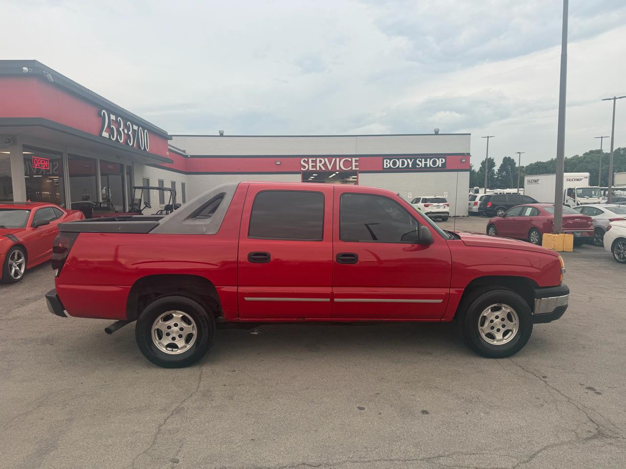 Chevrolet Avalanche 1500 5dr Crew Cab 130" WB 2004
