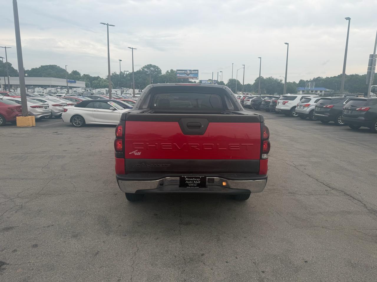 Chevrolet Avalanche 1500 5dr Crew Cab 130" WB 2004