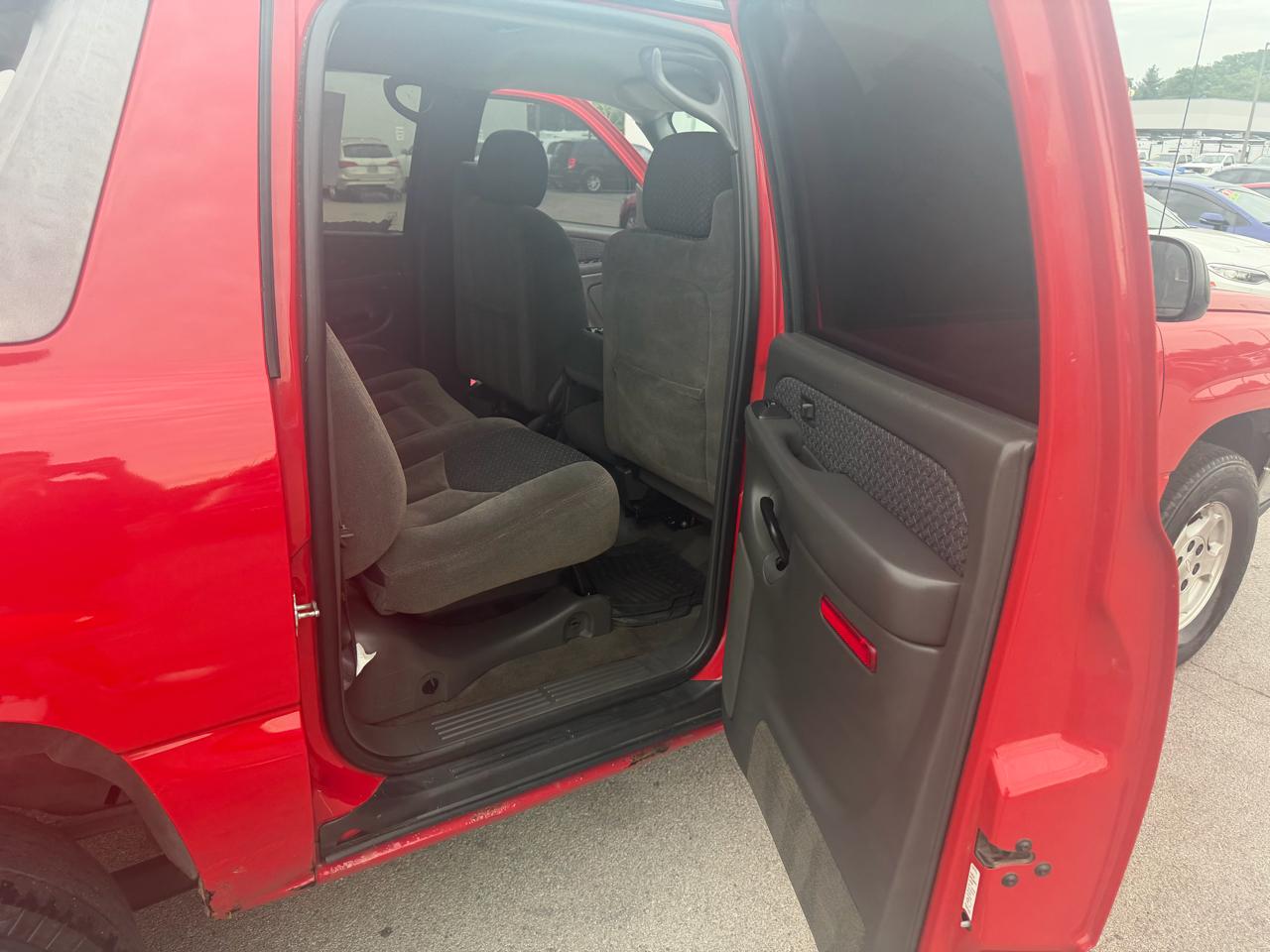 Chevrolet Avalanche 1500 5dr Crew Cab 130" WB 2004
