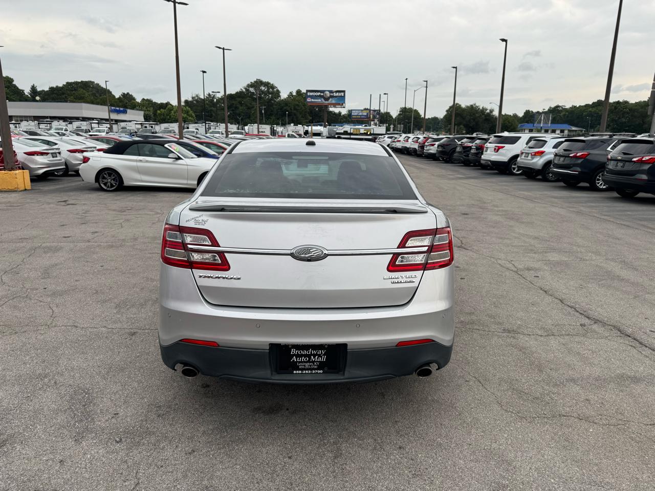 Ford Taurus 4dr Sdn Limited FWD 2013