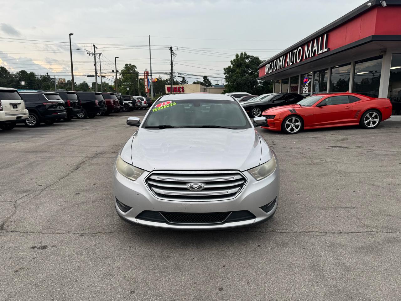 Ford Taurus 4dr Sdn Limited FWD 2013