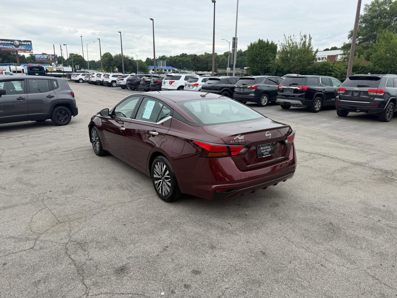 Nissan Altima 2.5 SV Sedan 2024