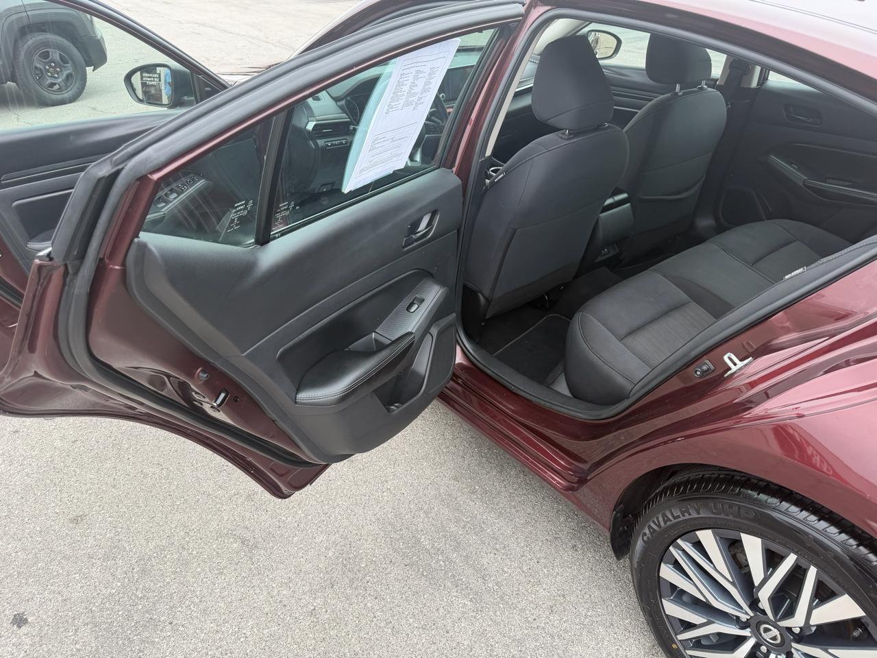 Nissan Altima 2.5 SV Sedan 2024