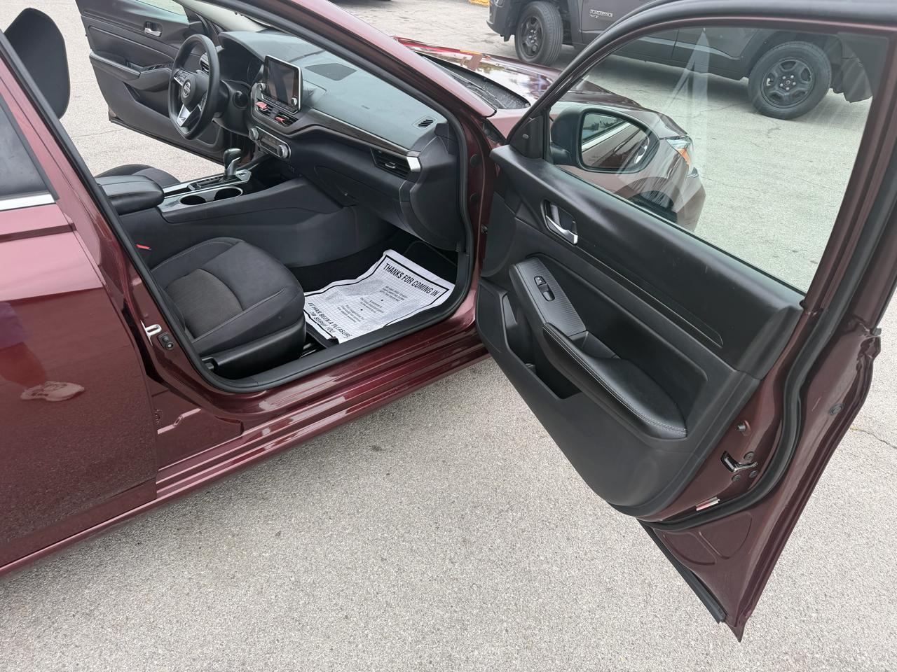 Nissan Altima 2.5 SV Sedan 2024