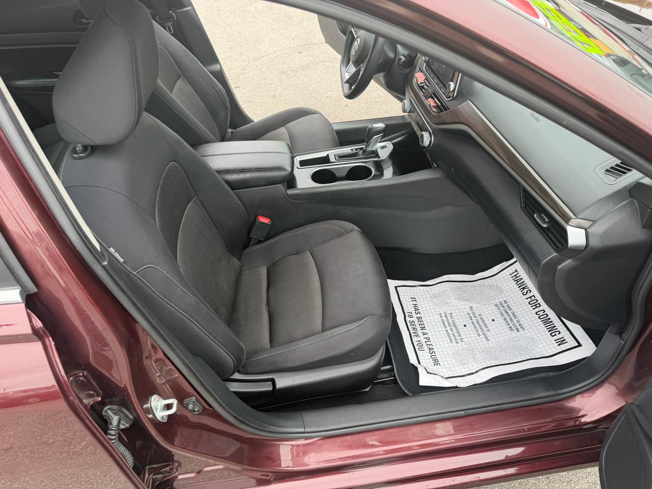 Nissan Altima 2.5 SV Sedan 2024
