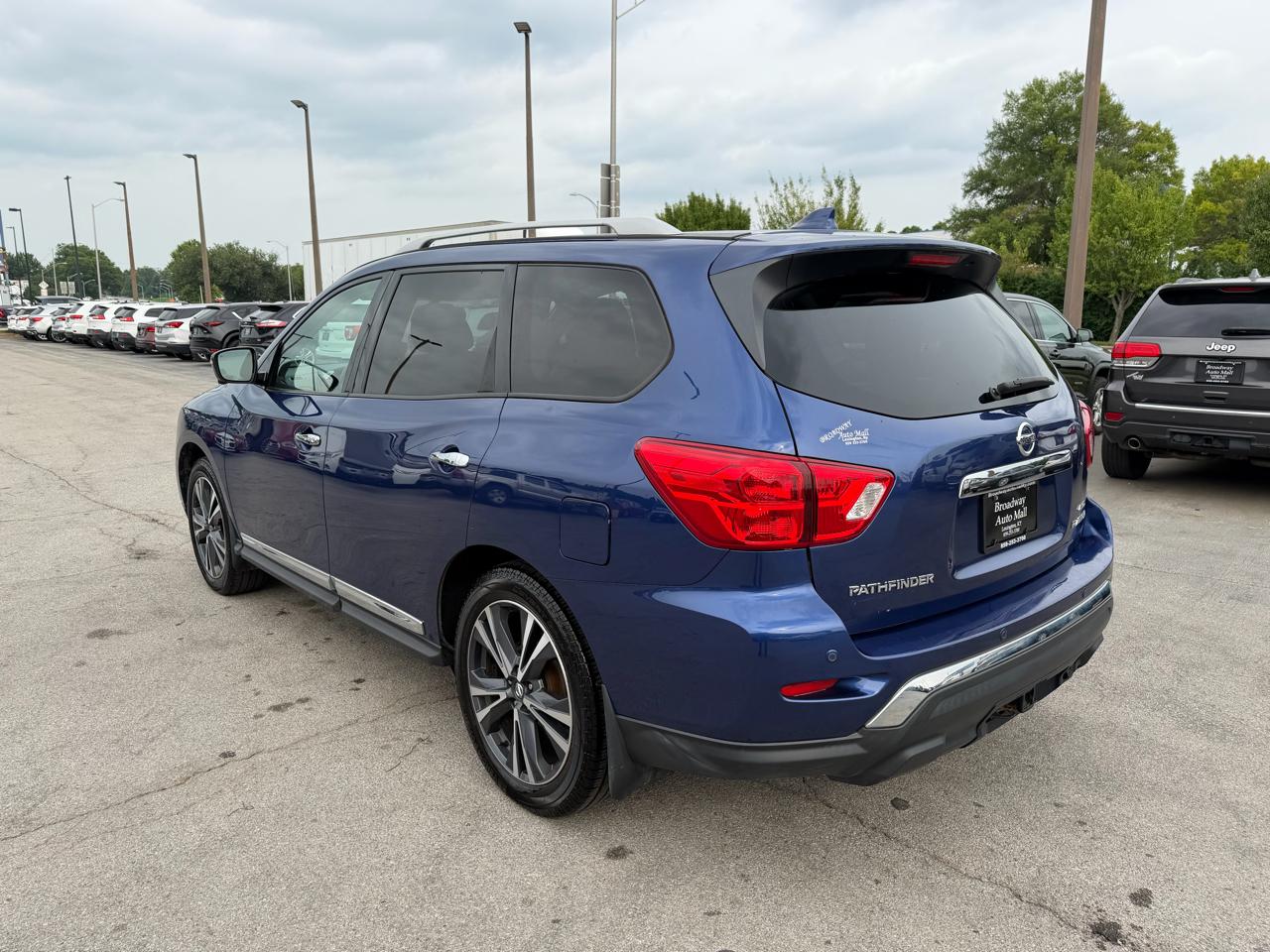 Nissan Pathfinder Platinum 2019