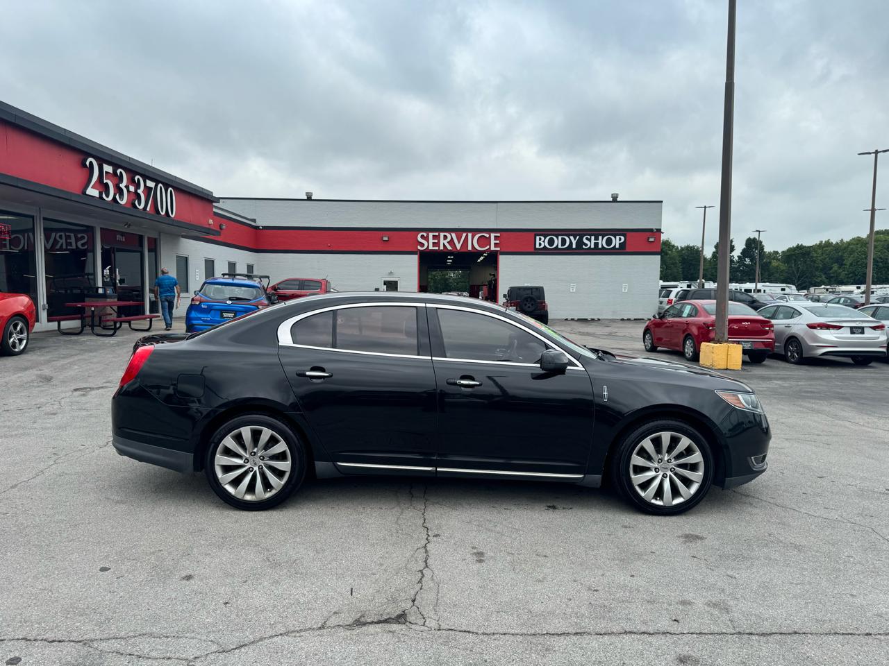 Lincoln MKS 4dr Sdn 3.7L FWD 2014