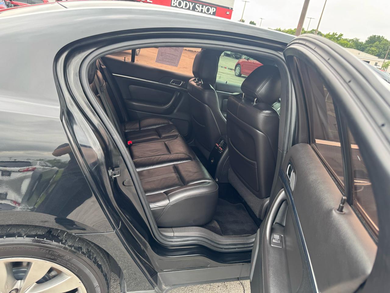 Lincoln MKS 4dr Sdn 3.7L FWD 2014