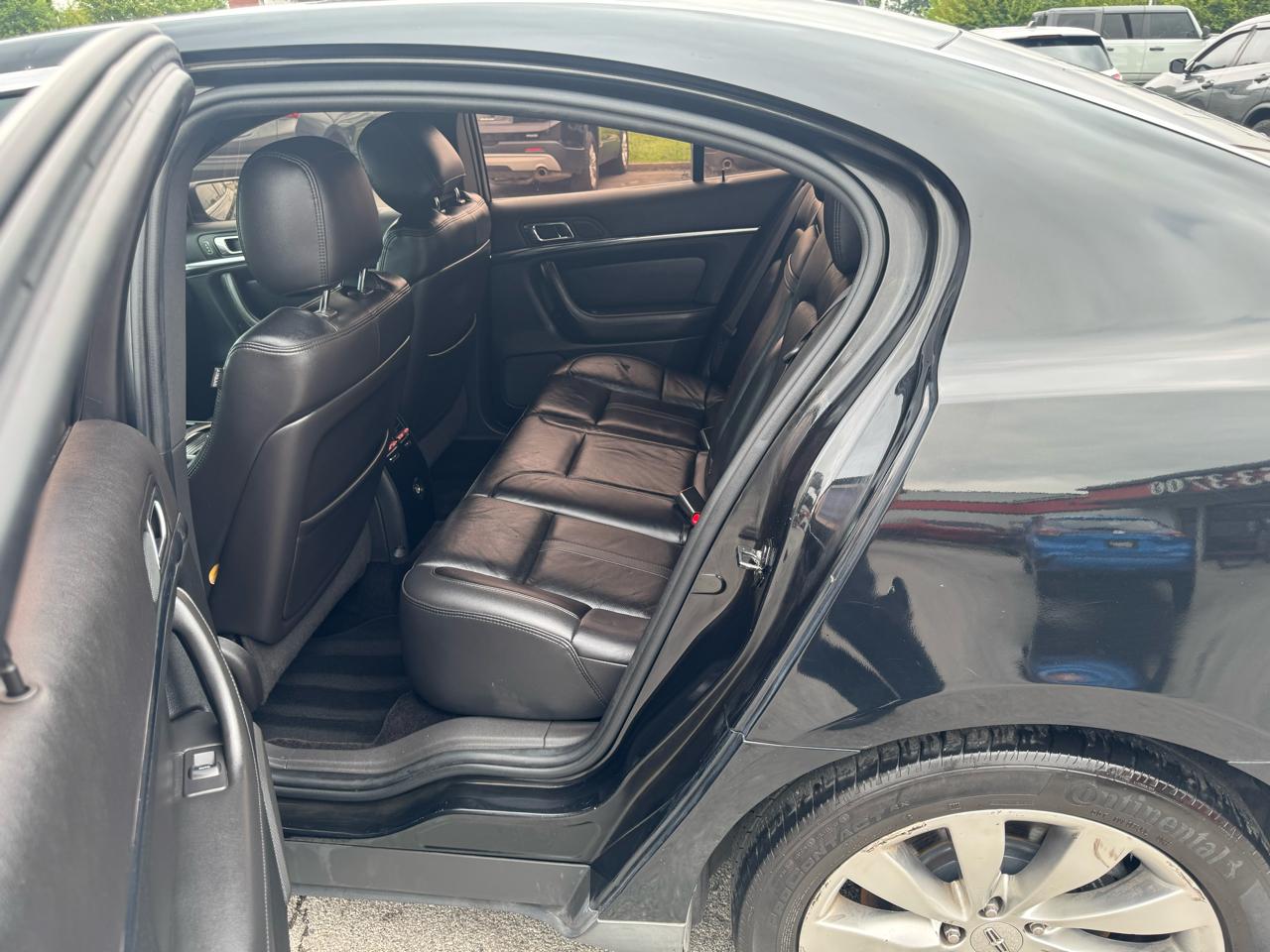 Lincoln MKS 4dr Sdn 3.7L FWD 2014