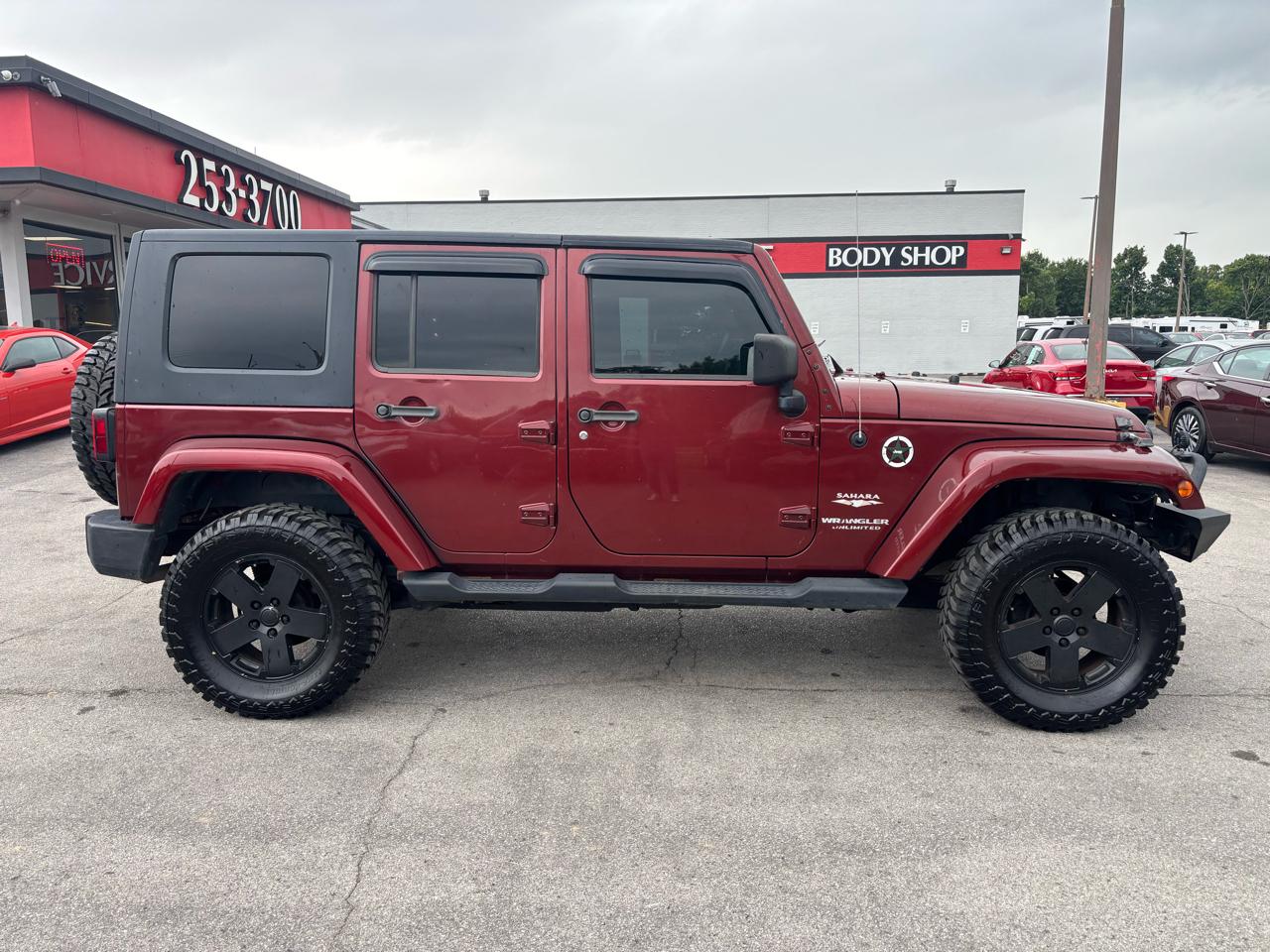Jeep Wrangler 4WD 4dr Unlimited Sahara 2008