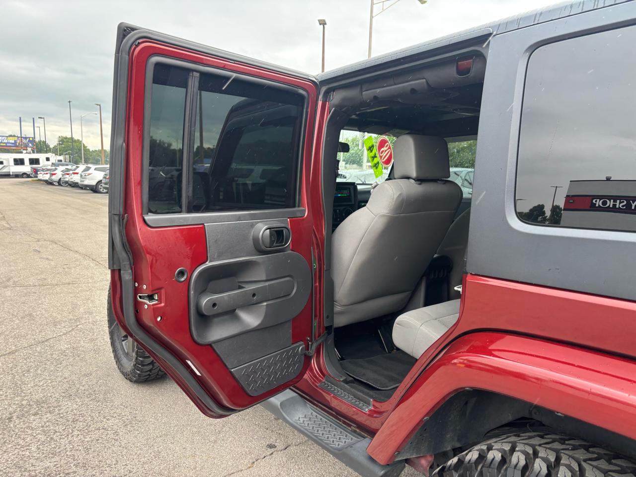 Jeep Wrangler 4WD 4dr Unlimited Sahara 2008
