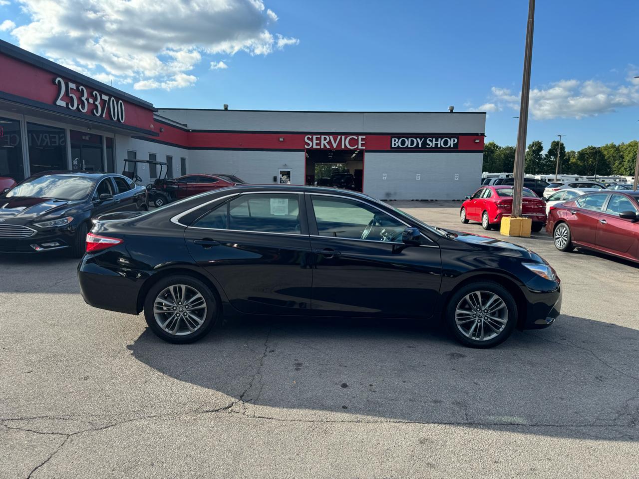 Toyota Camry XLE Auto (Natl) 2017