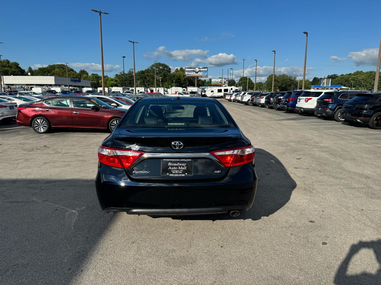 Toyota Camry XLE Auto (Natl) 2017