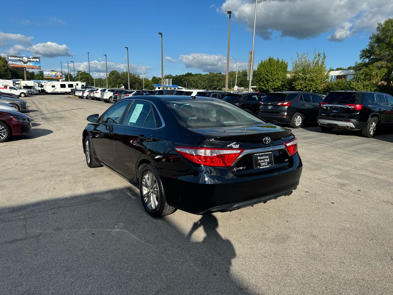 Toyota Camry XLE Auto (Natl) 2017
