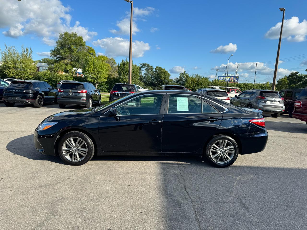 Toyota Camry XLE Auto (Natl) 2017