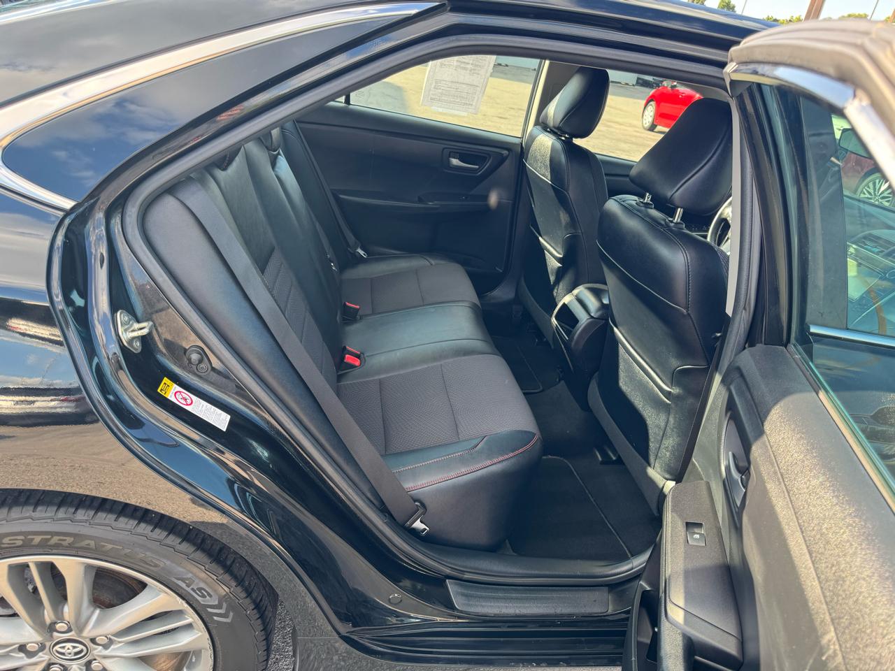 Toyota Camry XLE Auto (Natl) 2017