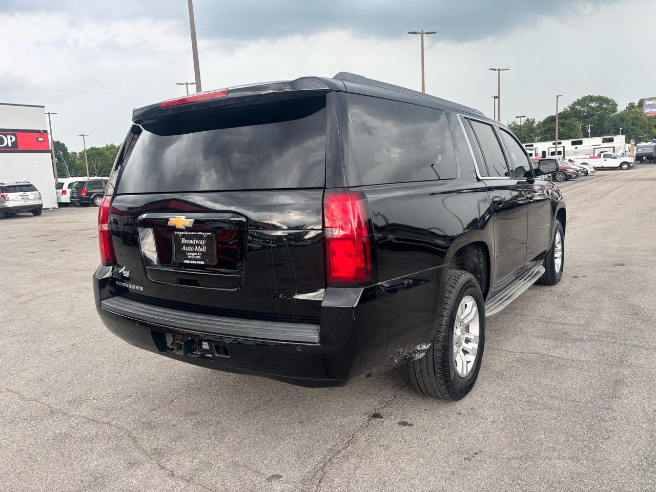 Chevrolet Suburban 4WD 4dr LT 2015