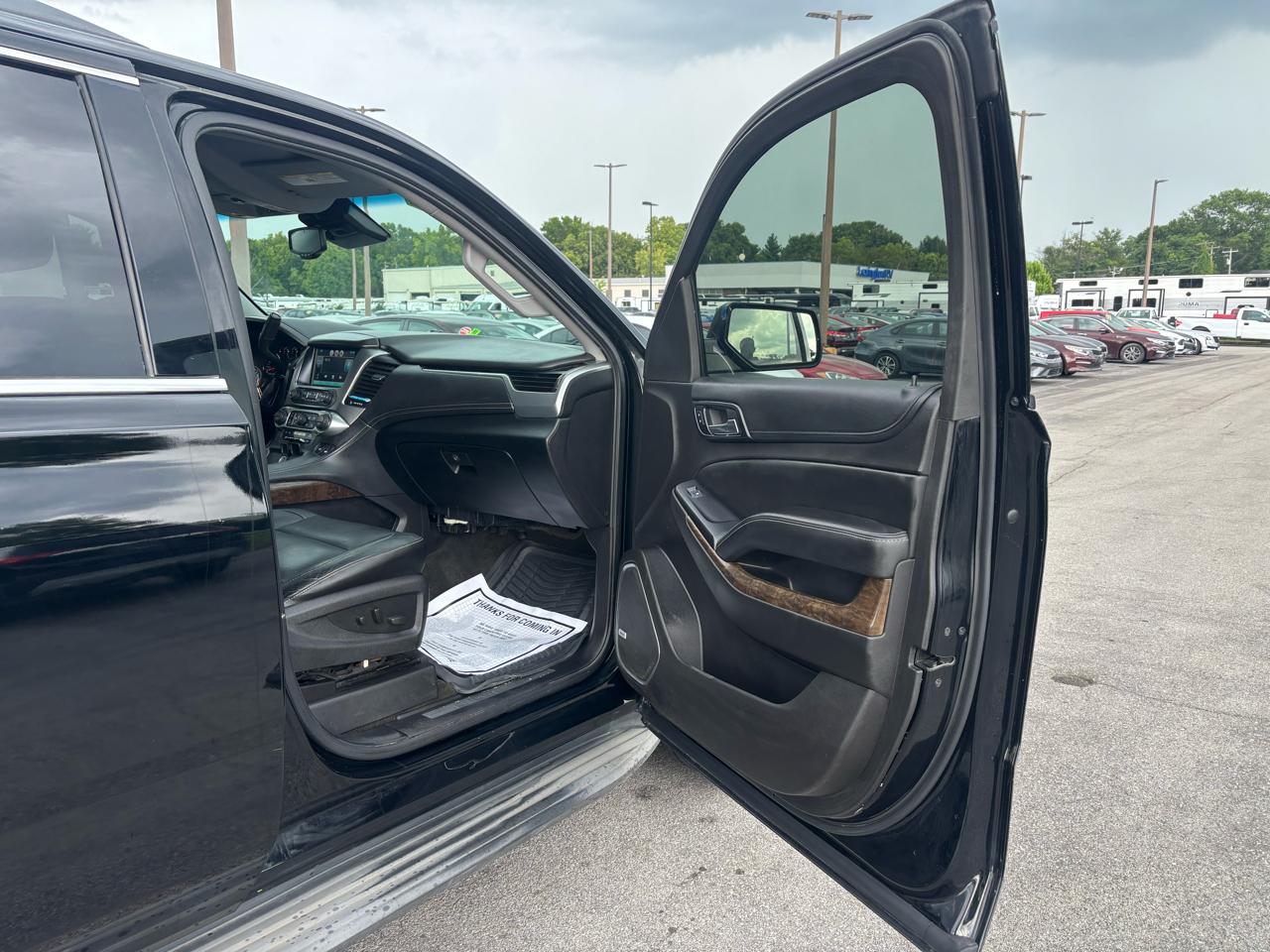 Chevrolet Suburban 4WD 4dr LT 2015