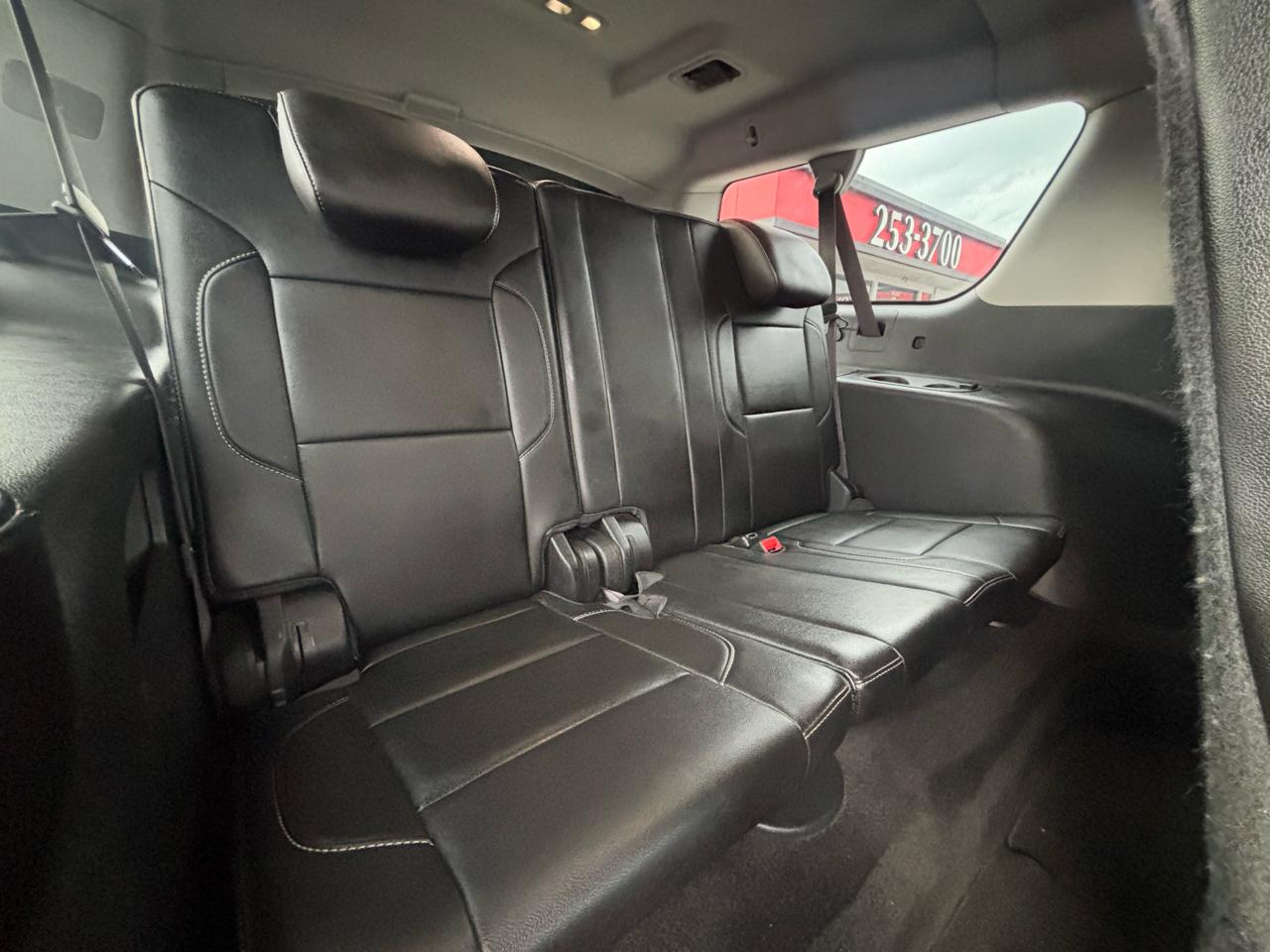 Chevrolet Suburban 4WD 4dr LT 2015