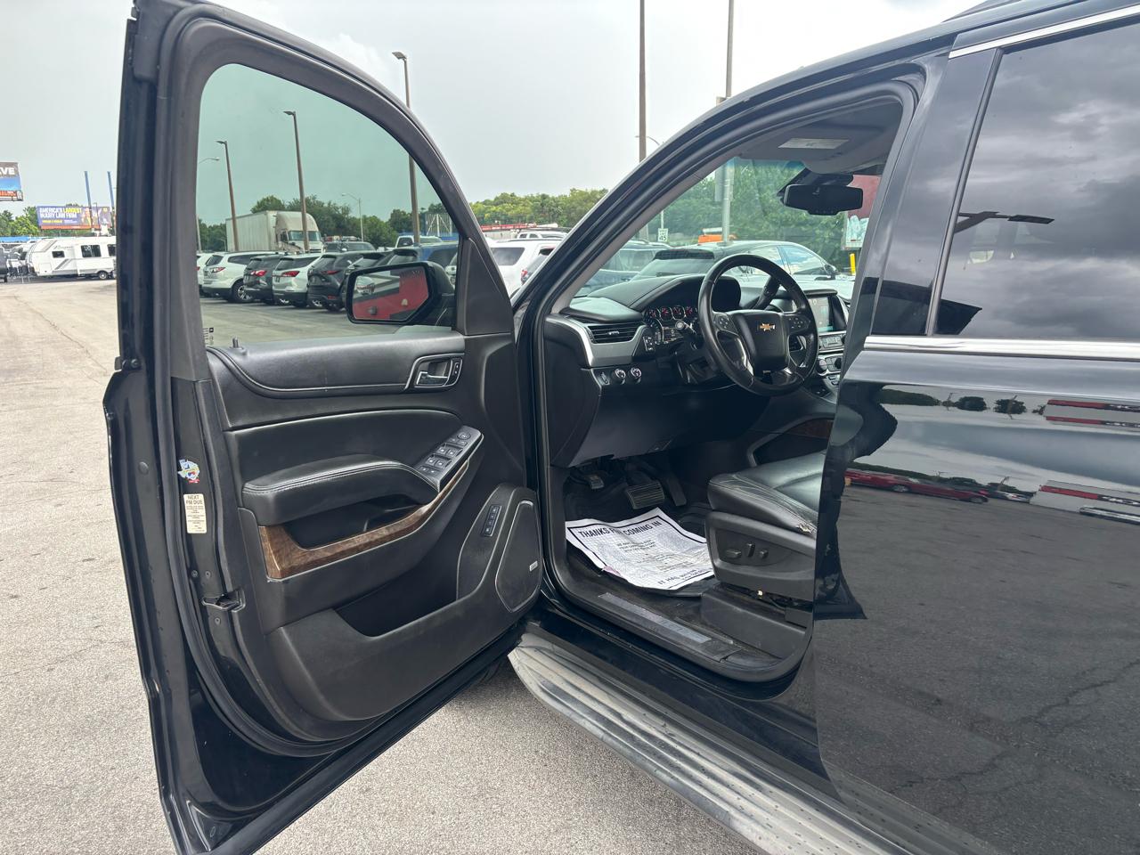 Chevrolet Suburban 4WD 4dr LT 2015