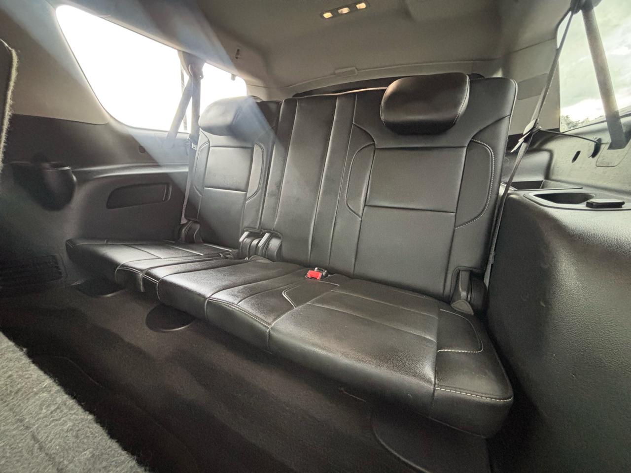 Chevrolet Suburban 4WD 4dr LT 2015