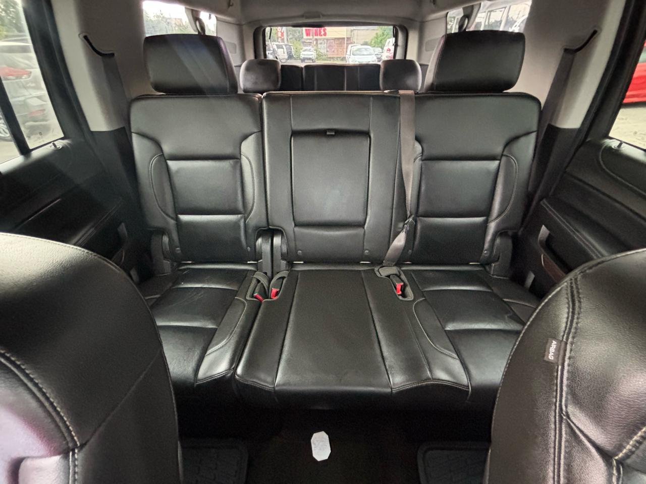 Chevrolet Suburban 4WD 4dr LT 2015