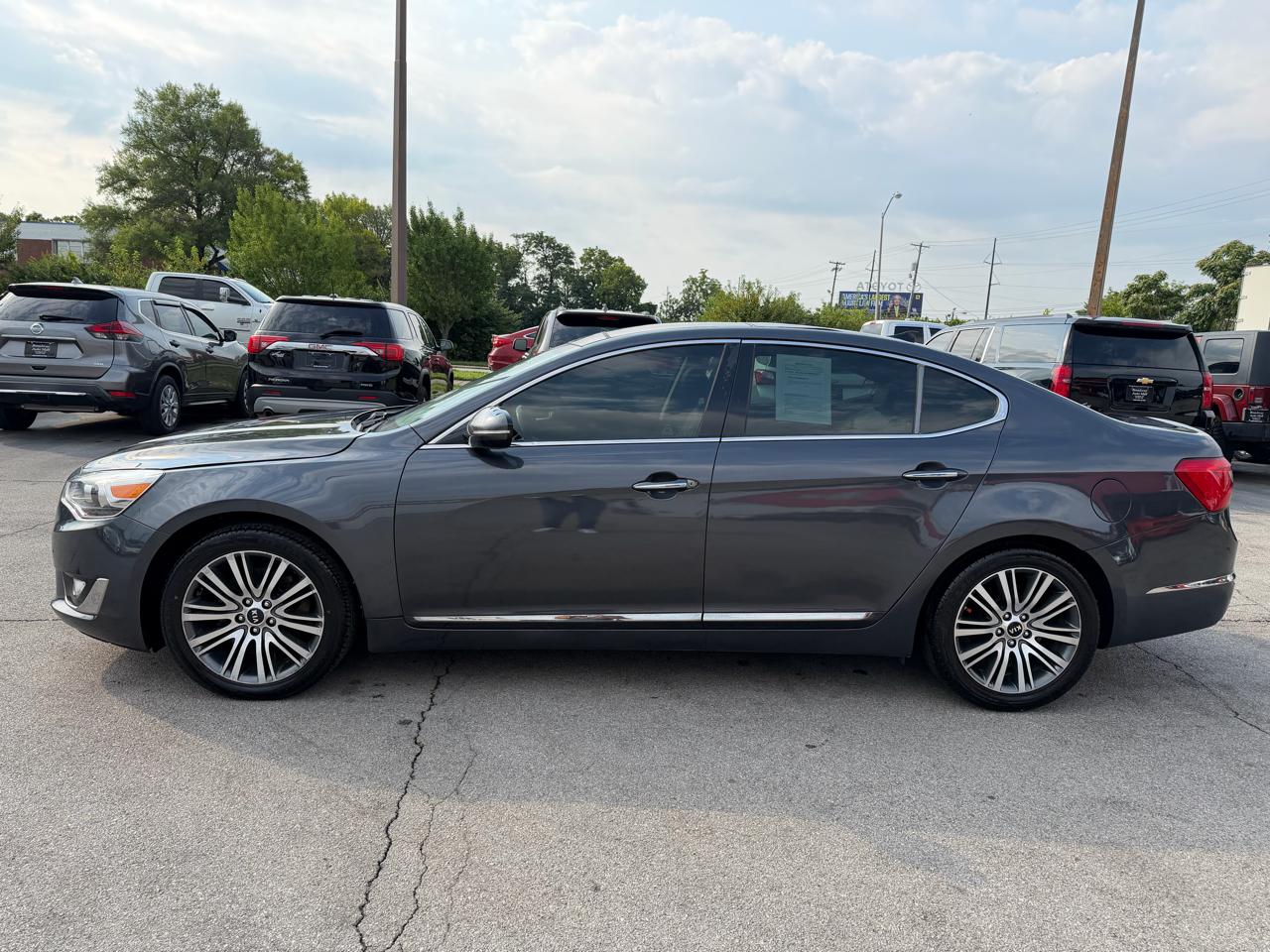 Kia Cadenza Premium 2016