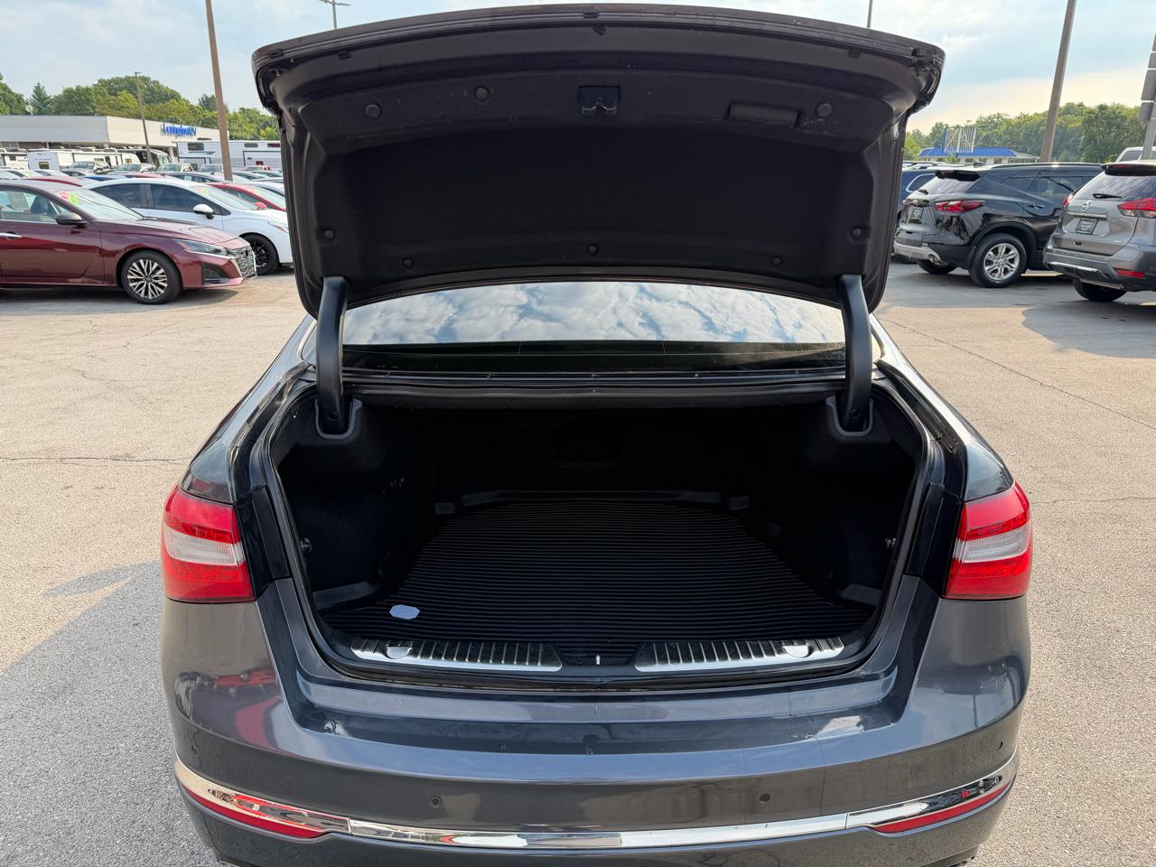Kia Cadenza Premium 2016