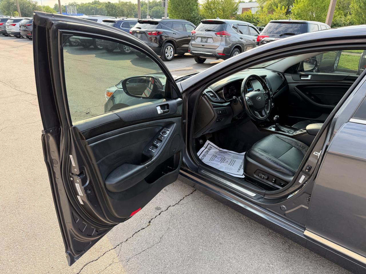 Kia Cadenza Premium 2016